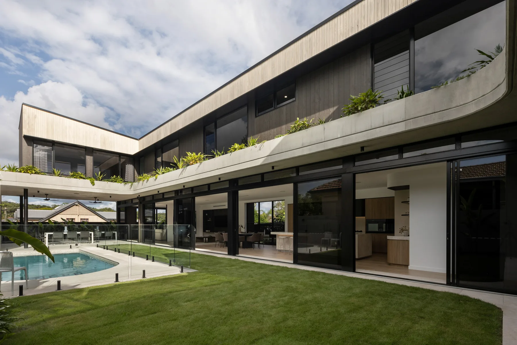 Coorparoo New Build, photo 1 of 5
